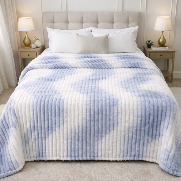 Κουβέρτα Δίχρωμη 220X240cm Υπερδιπλη fleece ριγέ Κουβέρτα Δίχρωμη 220X240cm Υπερδιπλη fleece ριγέ